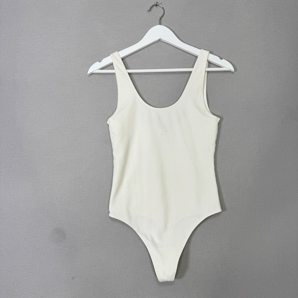 Wilfred Free Bodysuit Womens M White Tank Top Scoop Neck Minimalist Quiet Luxury